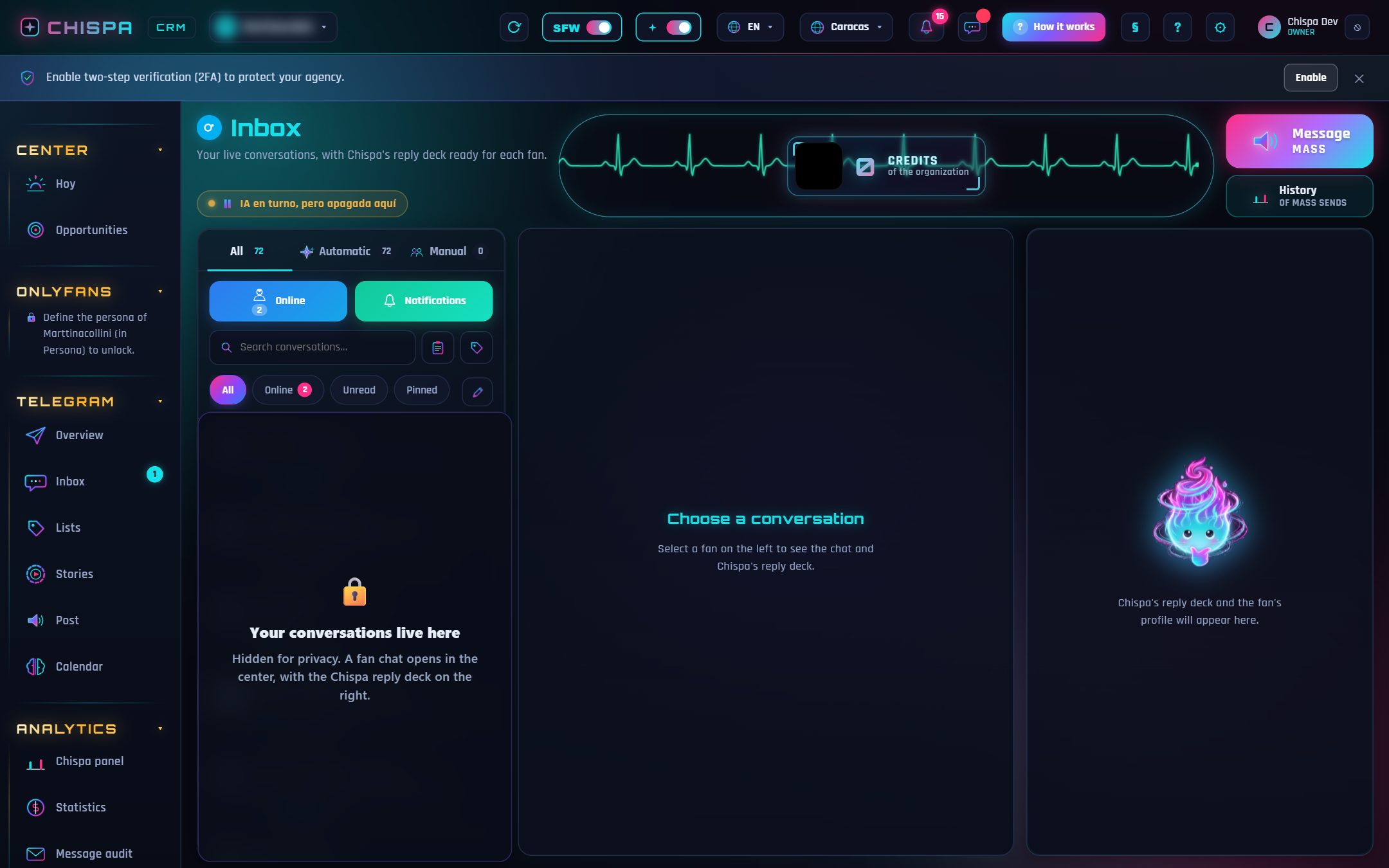 La Bandeja: tus conversaciones en vivo de OF, con la baraja de respuestas de Chispa lista para cada fan. (La lista se oculta aquí por privacidad.)